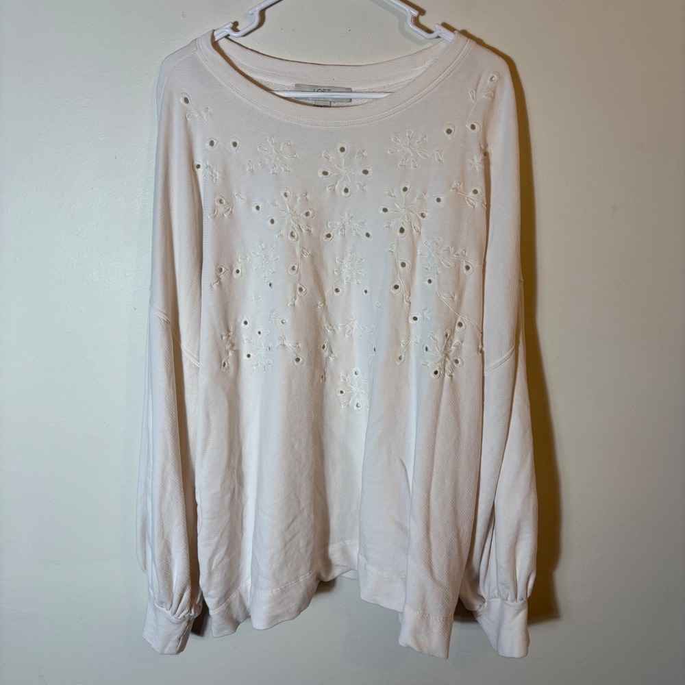 LOFT PLUS Embroidered Eyelet White Sweatshirt Pullover Lightweight Size 24/26
